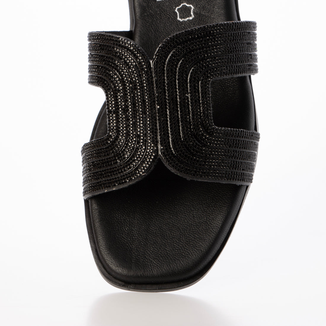 オー マイ サンダルズ Oh my Sandals ラインストーンローヒールサンダル （ブラック） ブラック