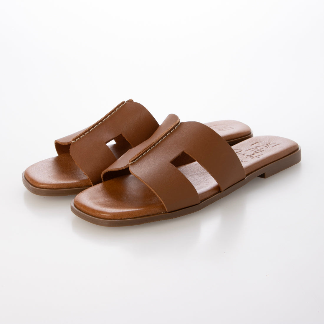 オー マイ サンダルズ Oh my Sandals スクエアトウフラットレザーサンダル （ブラウン） ブラウン