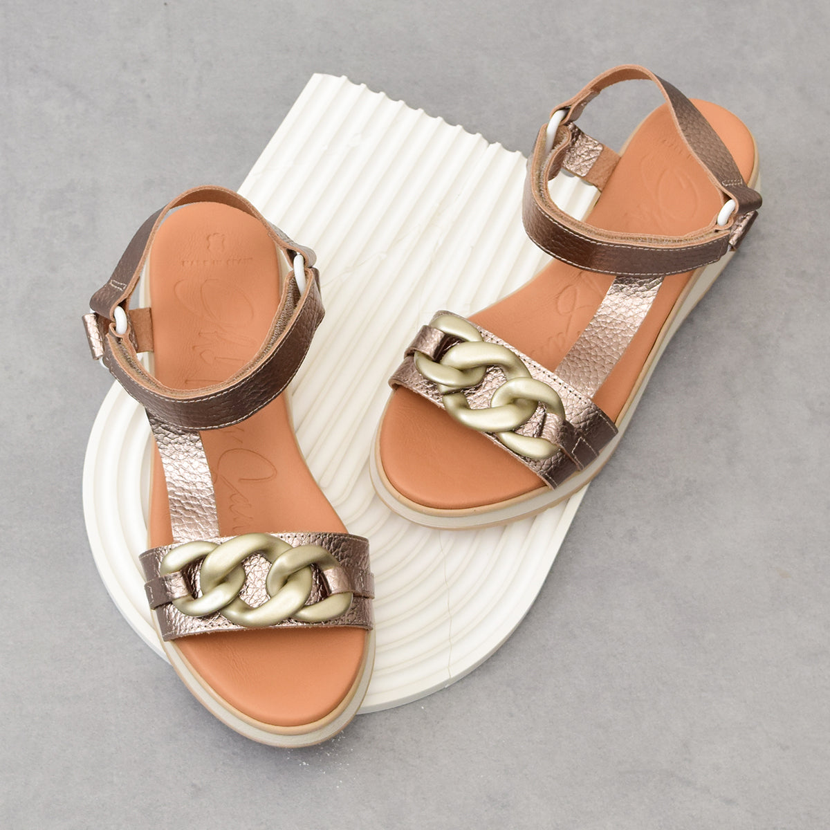 オー マイ サンダルズ Oh my Sandals メタルチェーンベルクロサンダル （シルバー） シルバー