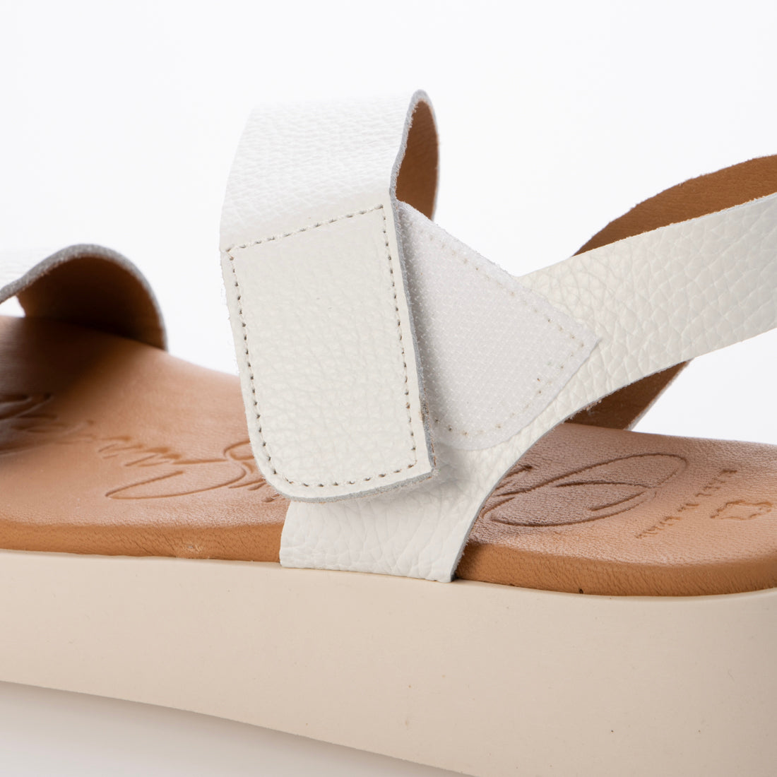 オー マイ サンダルズ Oh my Sandals クッションインソール厚底サンダル （ホワイト） ホワイト