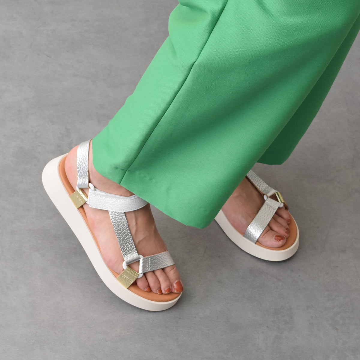 オー マイ サンダルズ Oh my Sandals カラーコンビ厚底ベルクロサンダル （シルバーコンビ） シルバーコンビ