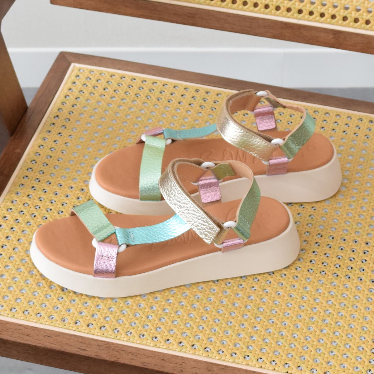 オー マイ サンダルズ Oh my Sandals カラーコンビ厚底ベルクロサンダル （マルチ） マルチ