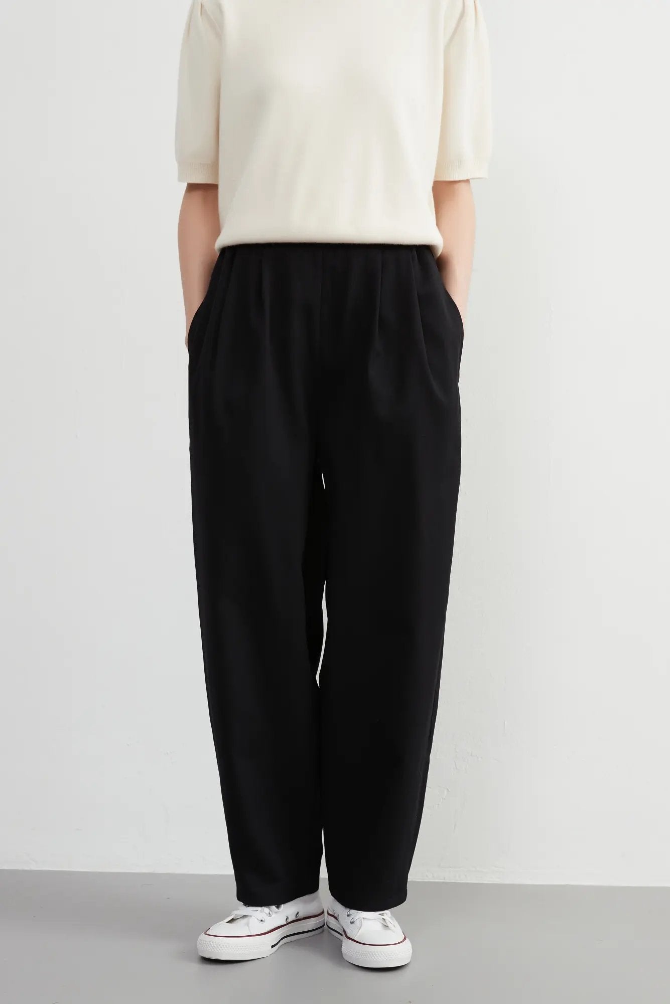 On One's Own Elegant Adult Cable Loose Silhouette Slacks - Easy to Wear with Elastic Waist - Office Casual Beautiful Leg Pants