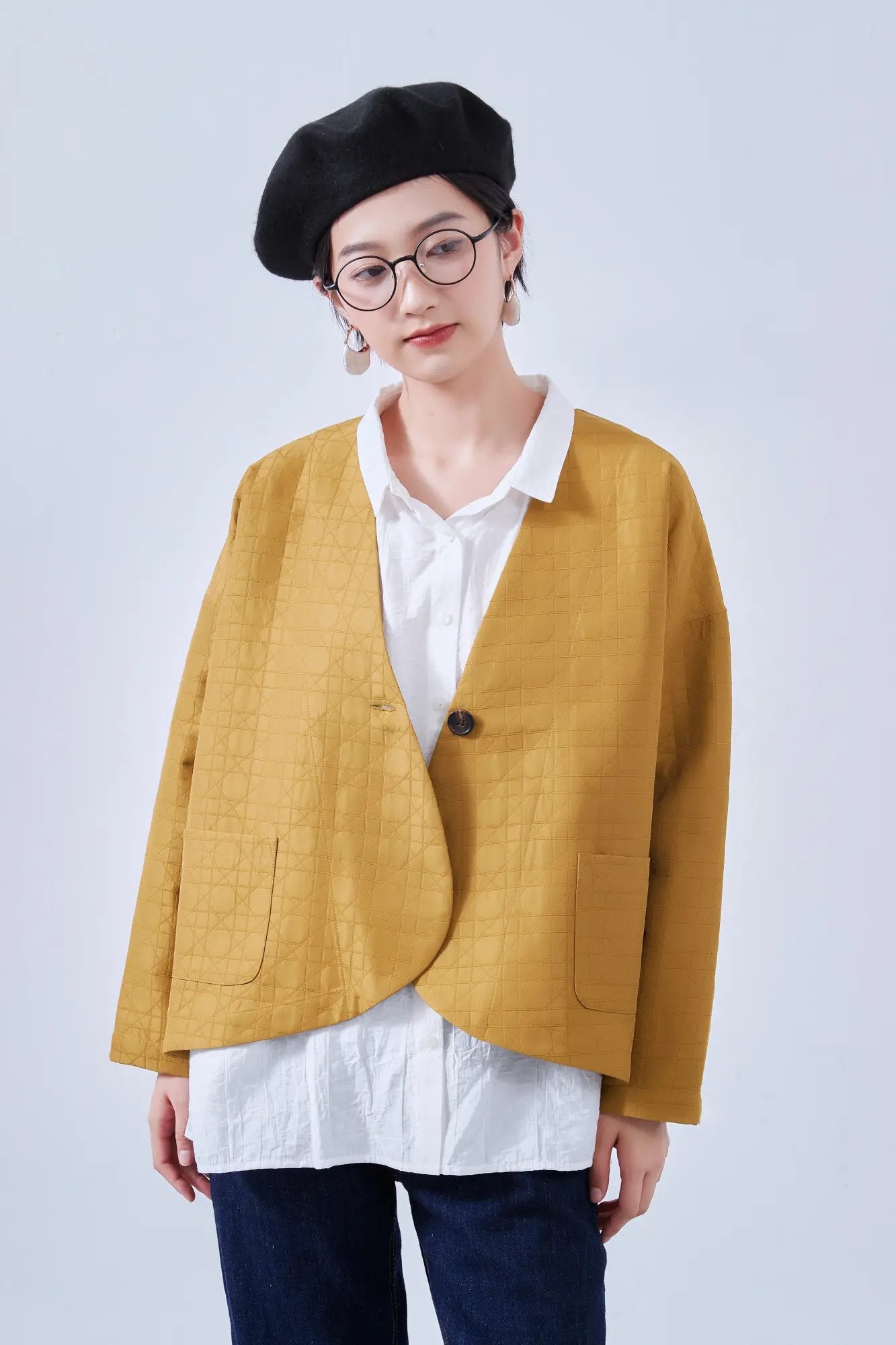オンワンズオン On One's Own ラウンドヘム・ノーカラー・キルティング風ジャケット・春秋長袖アウター （MUSTARD） MUSTARD
