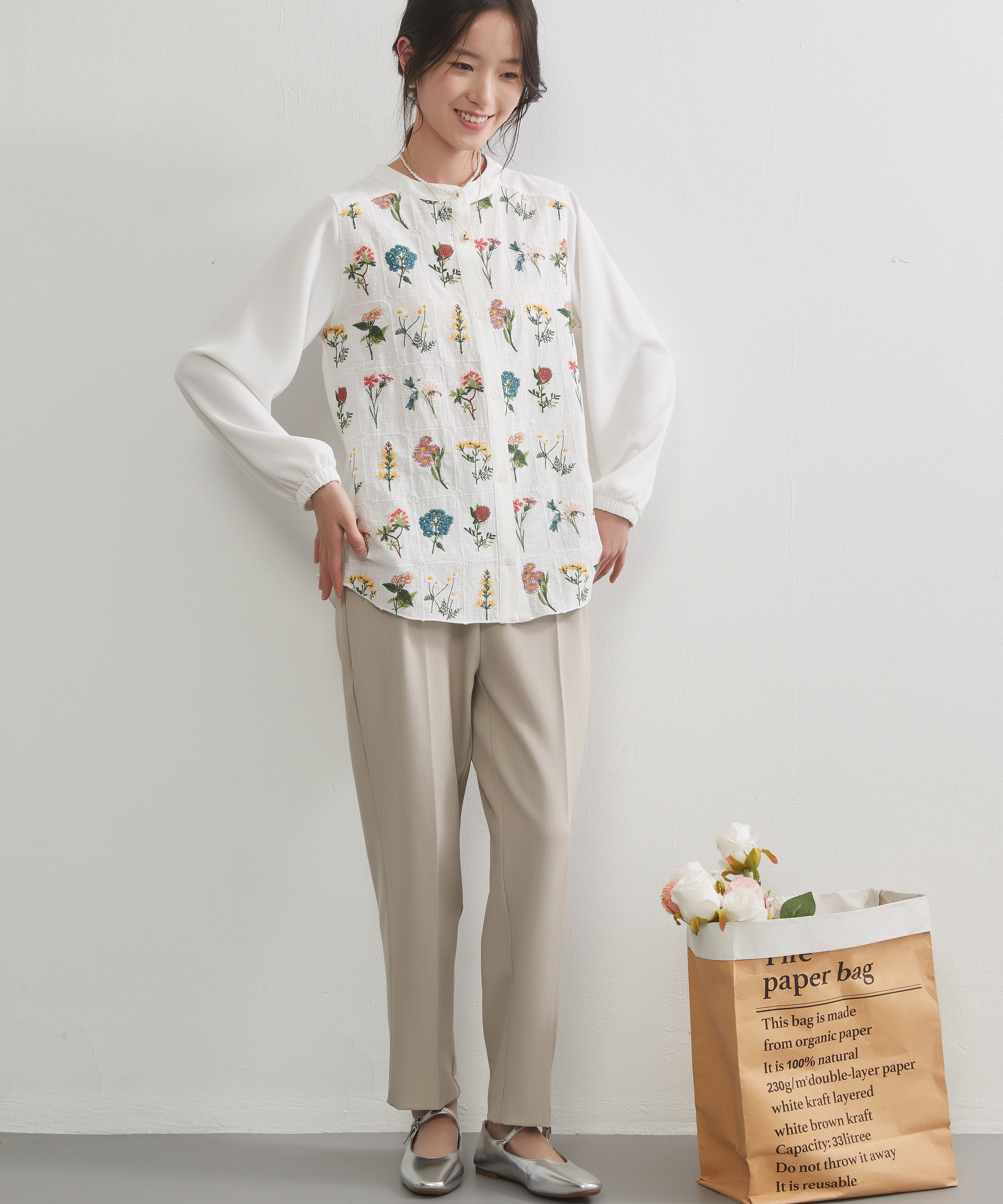 オンワンズオン On One's Own フローラルガーデン花柄刺繍長袖ブラウス （WHITE） WHITE