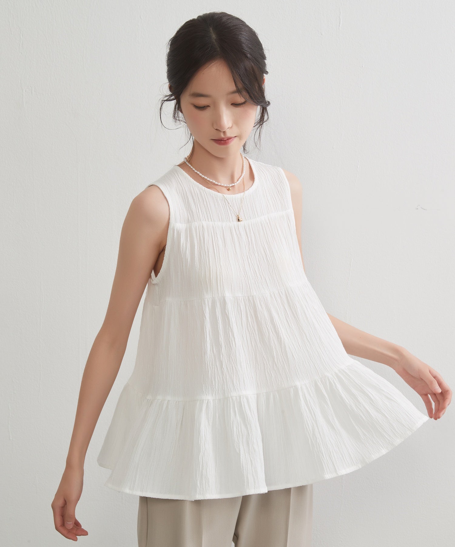 オンワンズオン On One's Own ティアードノースリーブフレアトップ （WHITE） WHITE