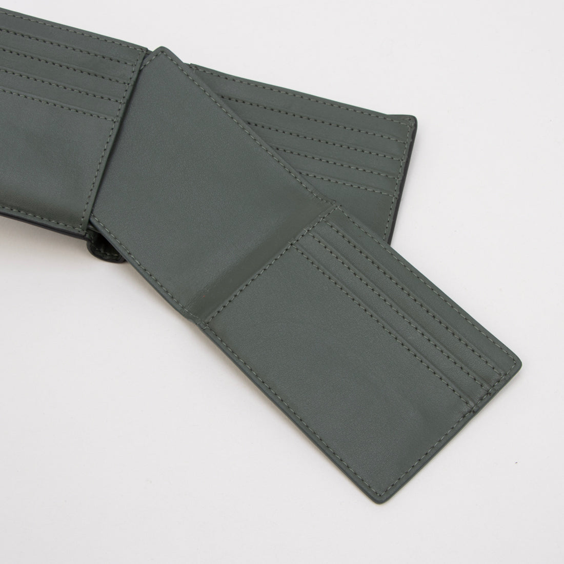 オー・エヌ・イー O.N.E TWO TONE BIFOLD WALLET （Black） Black