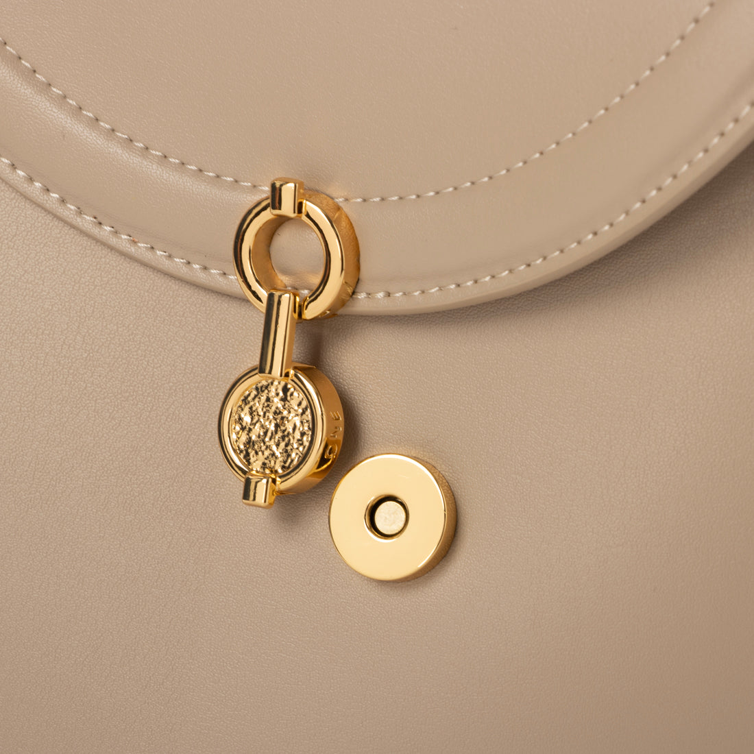 オー・エヌ・イー O.N.E THE MIRO （Sand） Sand