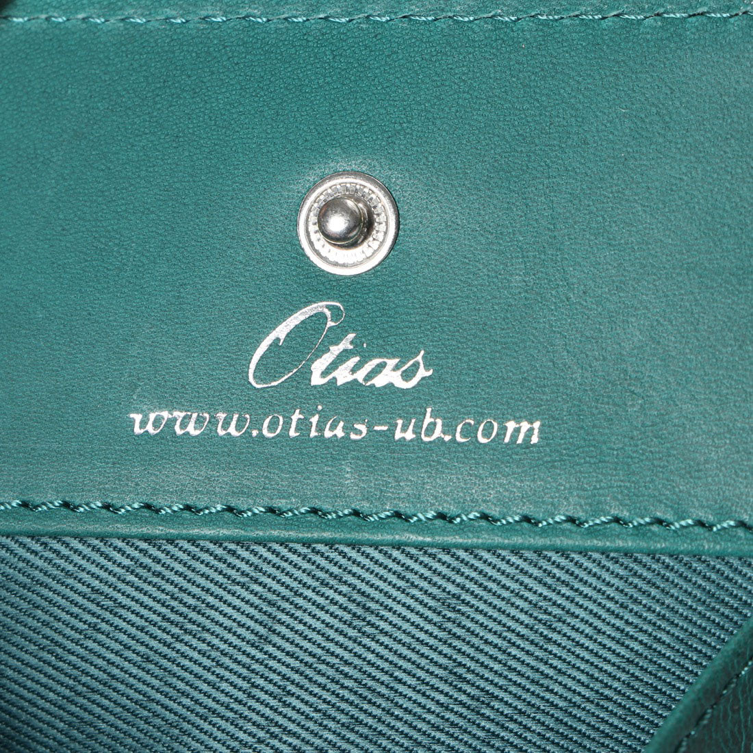 ＜Long-selling＞ Otias Cordovan-like cowhide two-tone coin case