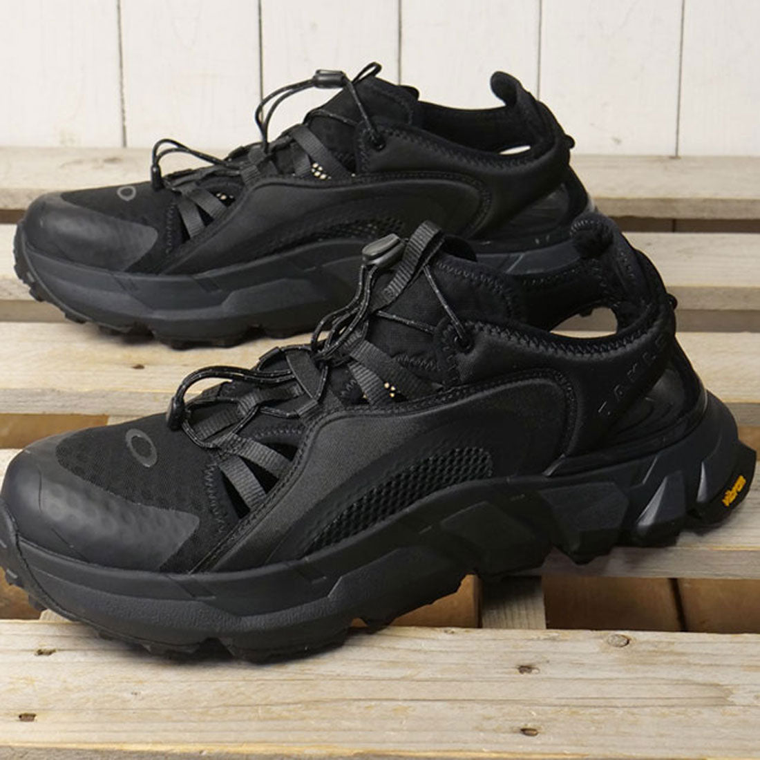 オークリー OAKLEY AQUATERRA HYBRID BLACKOUT [FOF100650-02E] （BLACKOUT） BLACKOUT