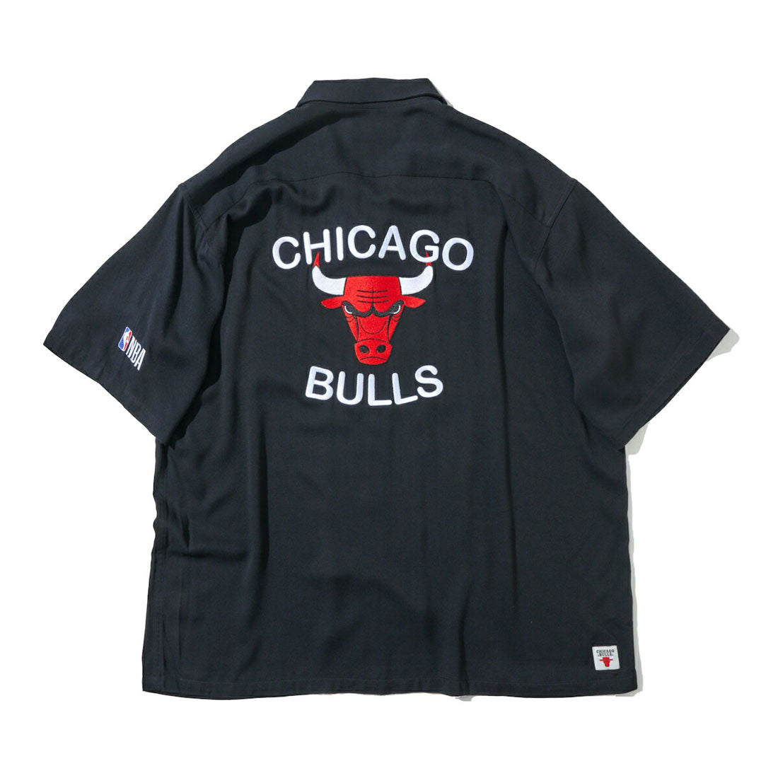 オフ ザ コート バイ エヌビーエー OFF THE COURT by NBA OFF THE COURT LOGO EMRIOIDERY SHIRTS（オフ ザ コート ロゴ エンブロイダリー シャツ） （BLACK） BLACK