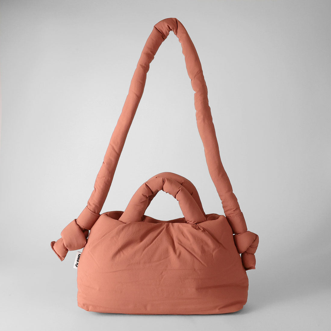 オレンド OLEND ショルダーバッグ ミニオナ ソフトバッグ ソフトピーチ 2WAY 軽量 MINIONA SOFT BAG SOFT PEACH （ソフトピーチ） ソフトピーチ