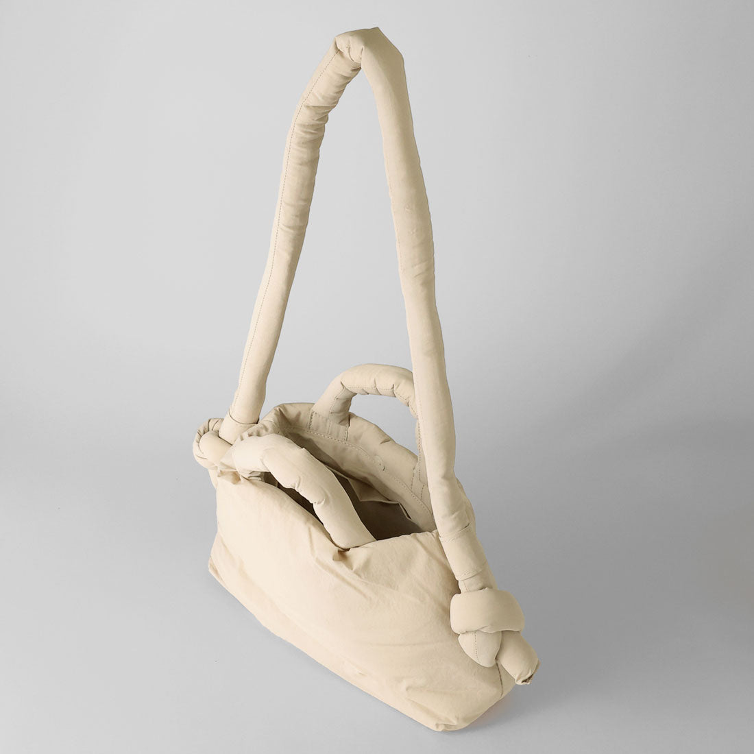 オレンド OLEND ショルダーバッグ ミニオナ ソフトバッグ サンド 2WAY 軽量 MINIONA SOFT BAG SAND （サンド） サンド