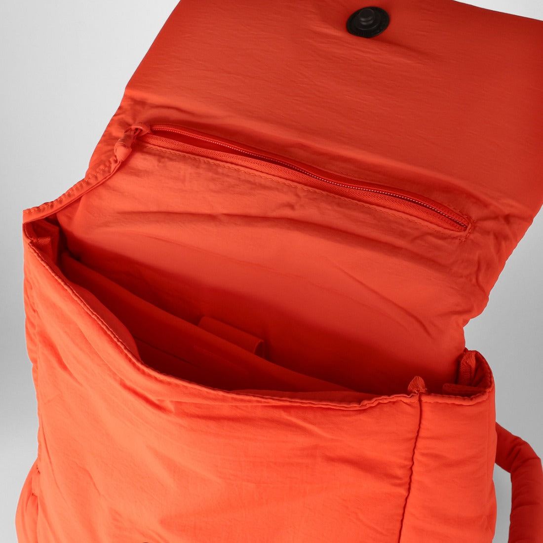 オレンド OLEND リュックサック パデッド ホールデン バックパック コーラル 軽量 PADDED HOLDEN BACKPACK CORAL （コーラル） コーラル