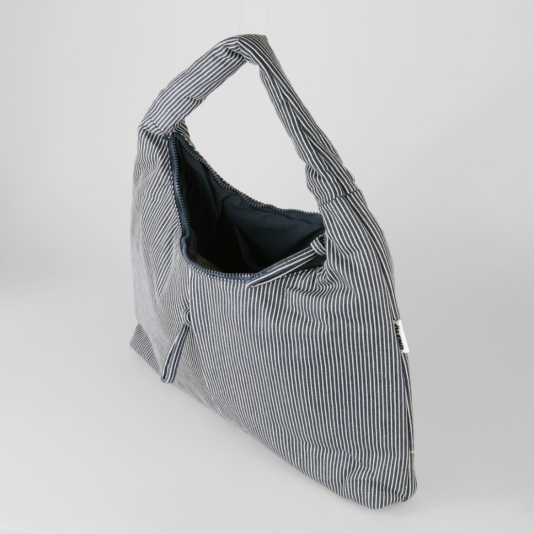 オレンド OLEND ショルダーバッグ ニコ バッグ コットン ネイビー ストライプ 軽量 スリム NICO BAG COTTON NAVY STRIPE （コットン ネイビー ストライプ） コットン ネイビー ストライプ