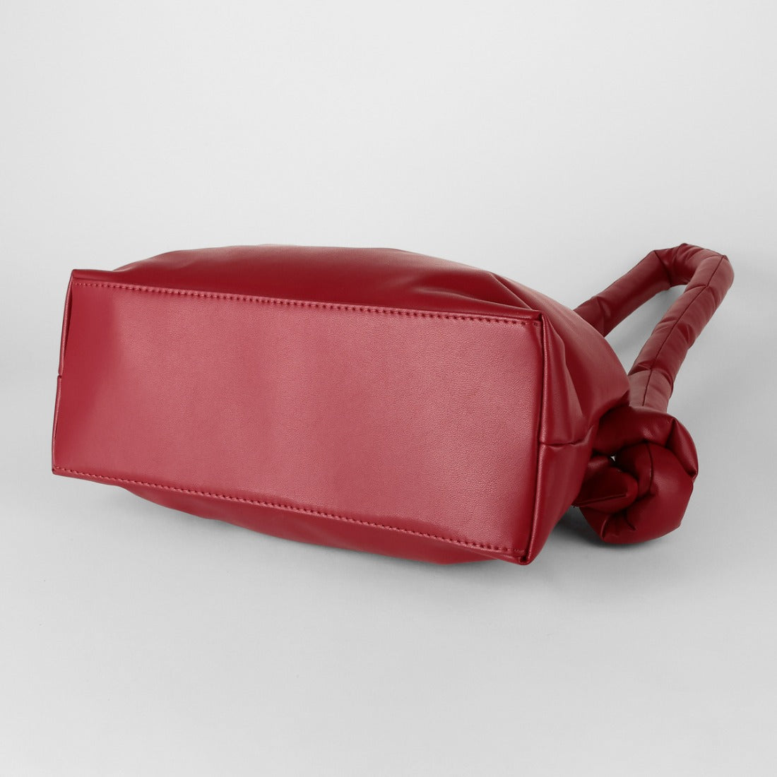 オレンド OLEND ショルダーバッグ ミニオナ ヴィーガンレザー チェリーレッド 2WAY MINIONA VEGAN LEATHER CHERRY （チェリーレッド） チェリーレッド