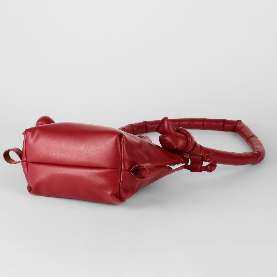 オレンド OLEND ショルダーバッグ マイクロオナ ヴィーガンレザー チェリーレッド 2WAY MICRO ONA VEGAN LEATHER CHERRY （チェリーレッド） チェリーレッド