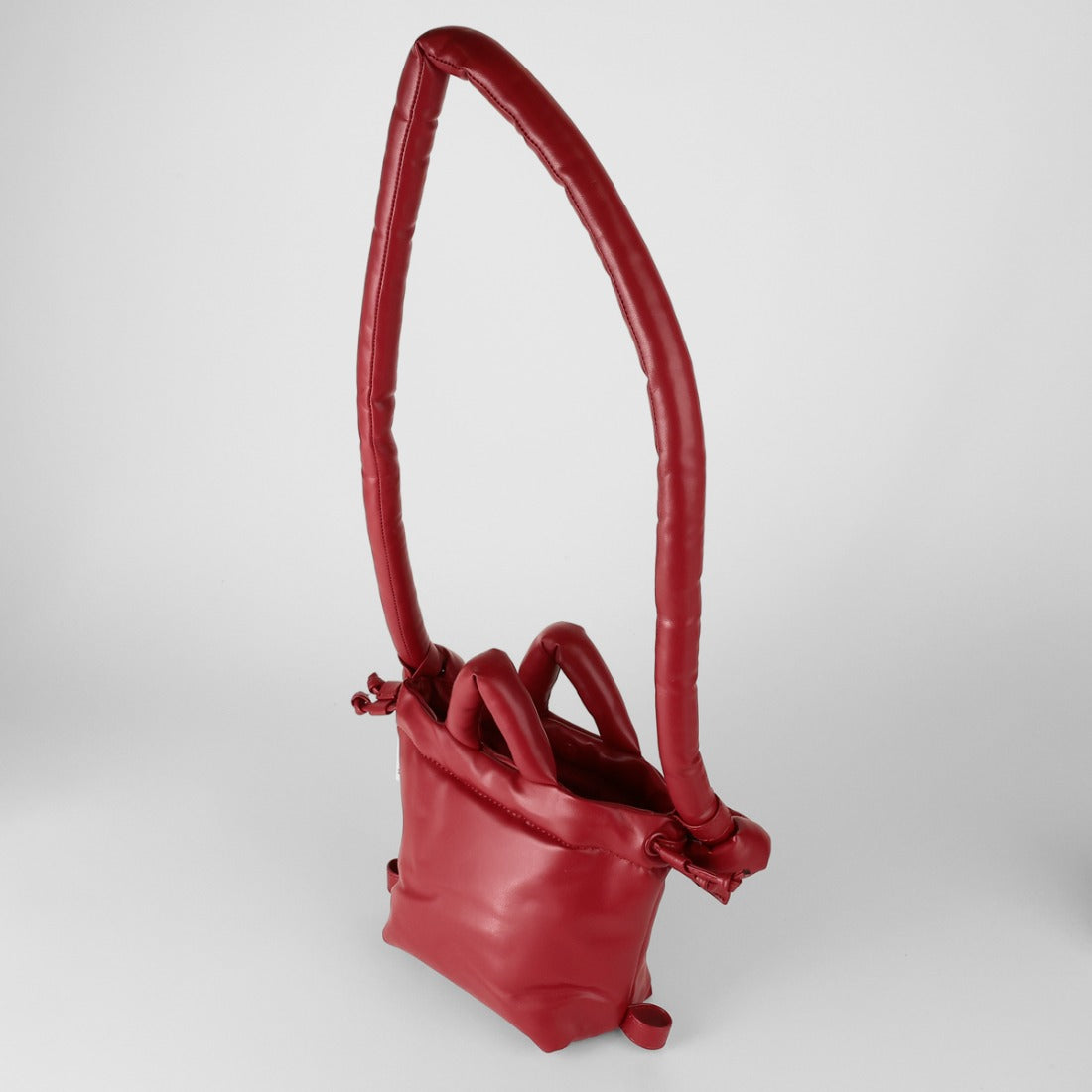 オレンド OLEND ショルダーバッグ マイクロオナ ヴィーガンレザー チェリーレッド 2WAY MICRO ONA VEGAN LEATHER CHERRY （チェリーレッド） チェリーレッド