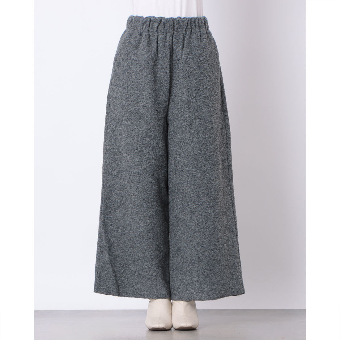 オムネス OMNES ウール混断ち切りストレートパンツ （グレー） グレー