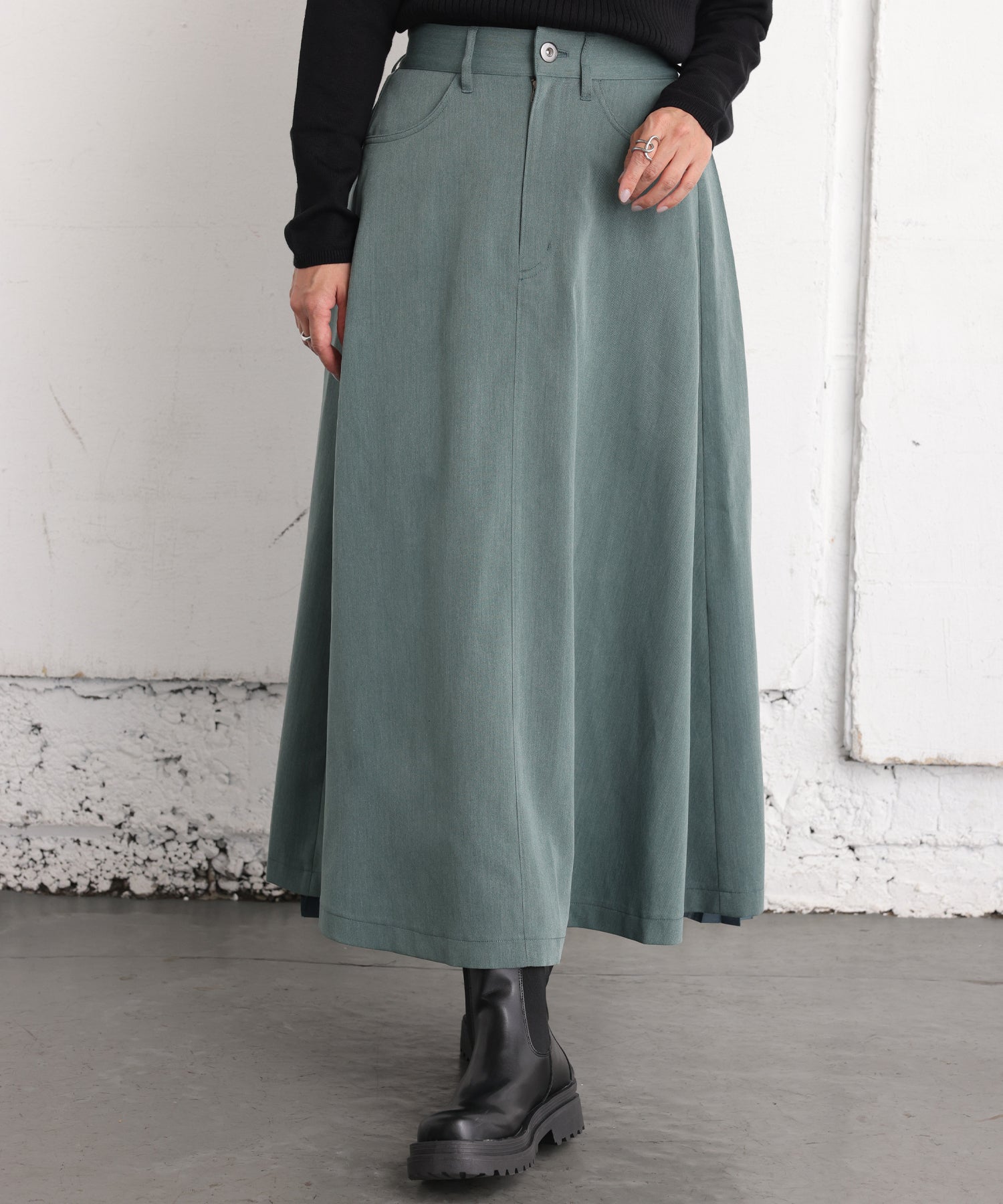 ワンズトゥルー ONE'S TRUE バックプリーツスカート （黒） 黒