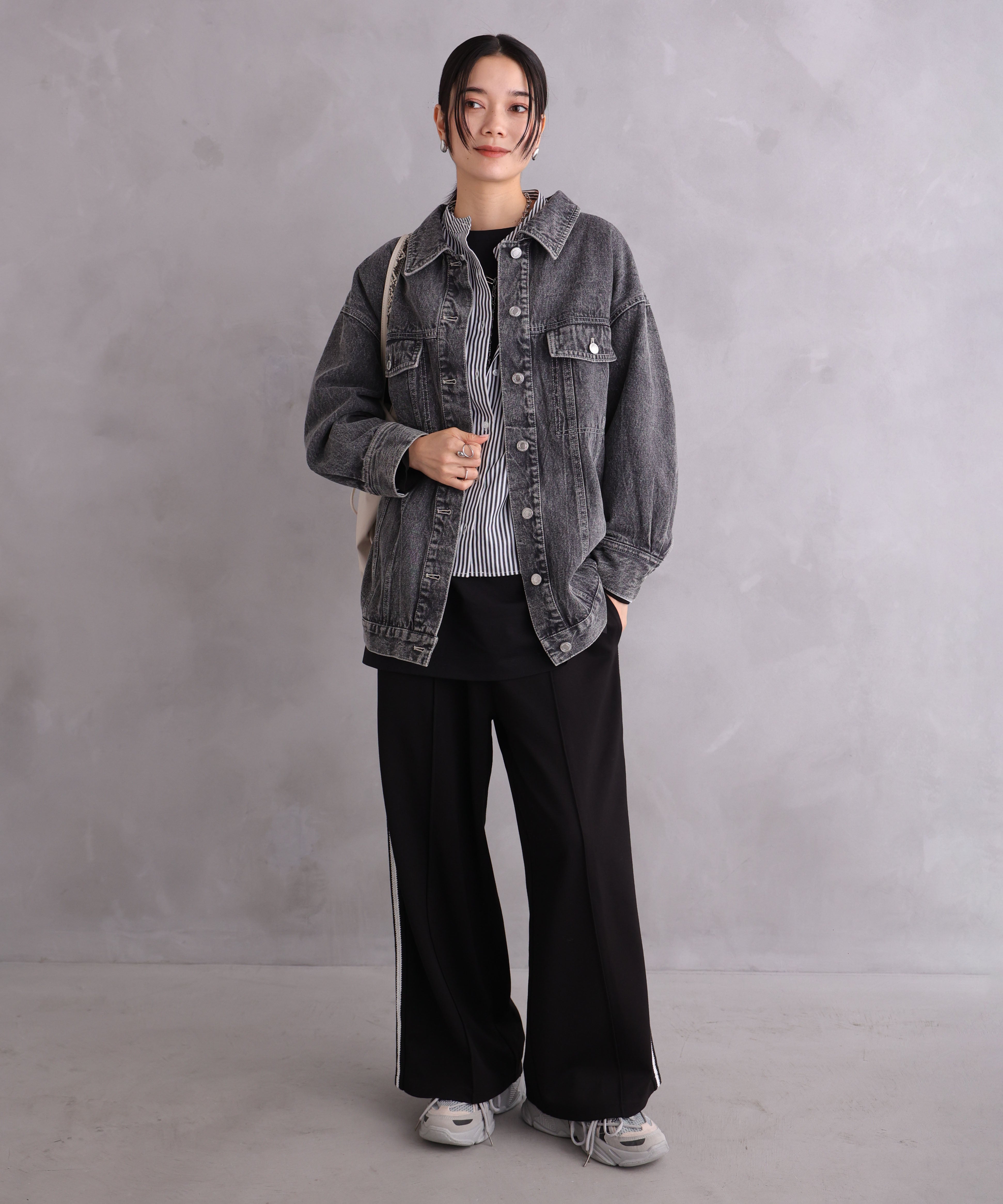 ONE'S TRUE Over Denim Jacket