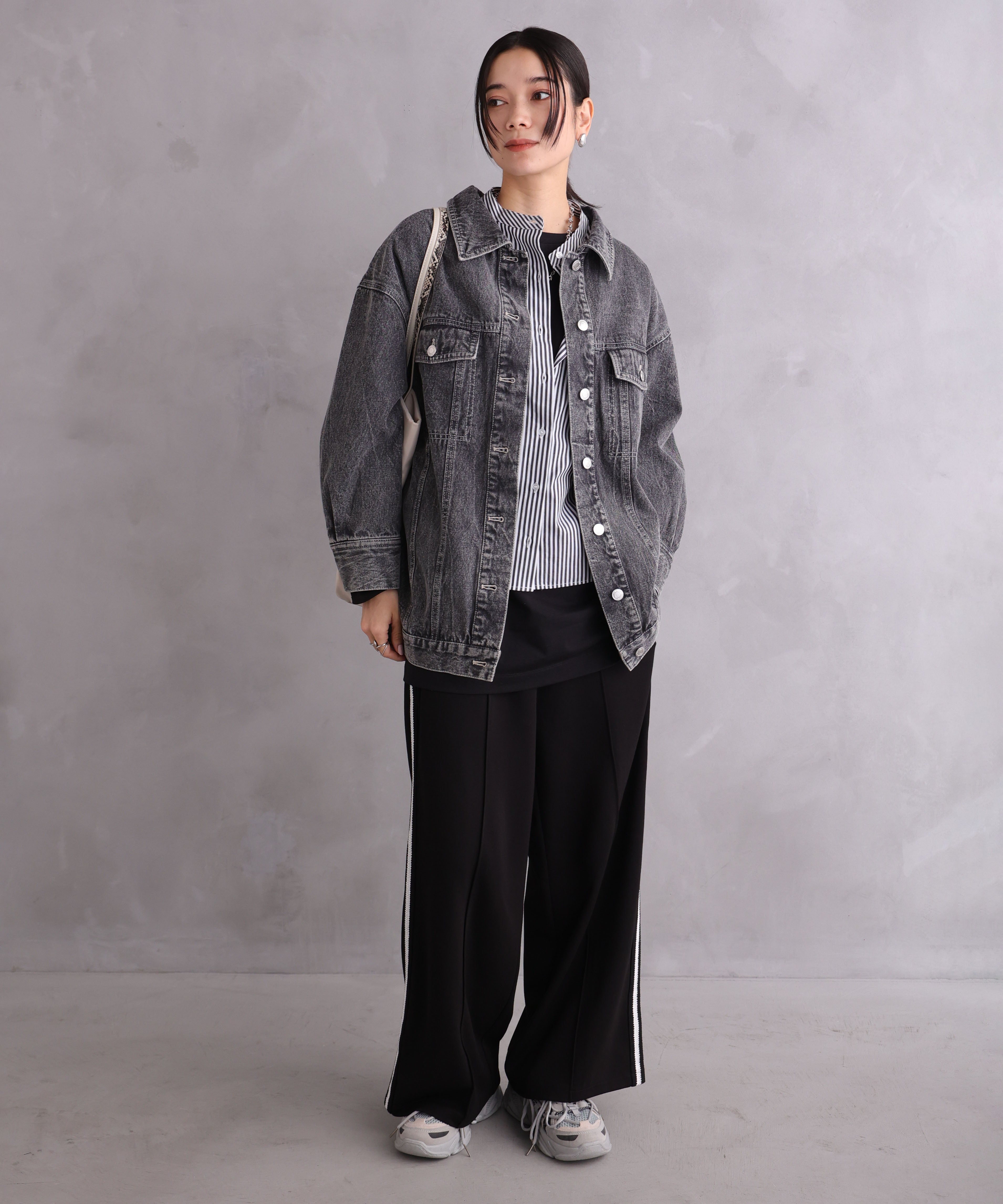ONE'S TRUE Over Denim Jacket
