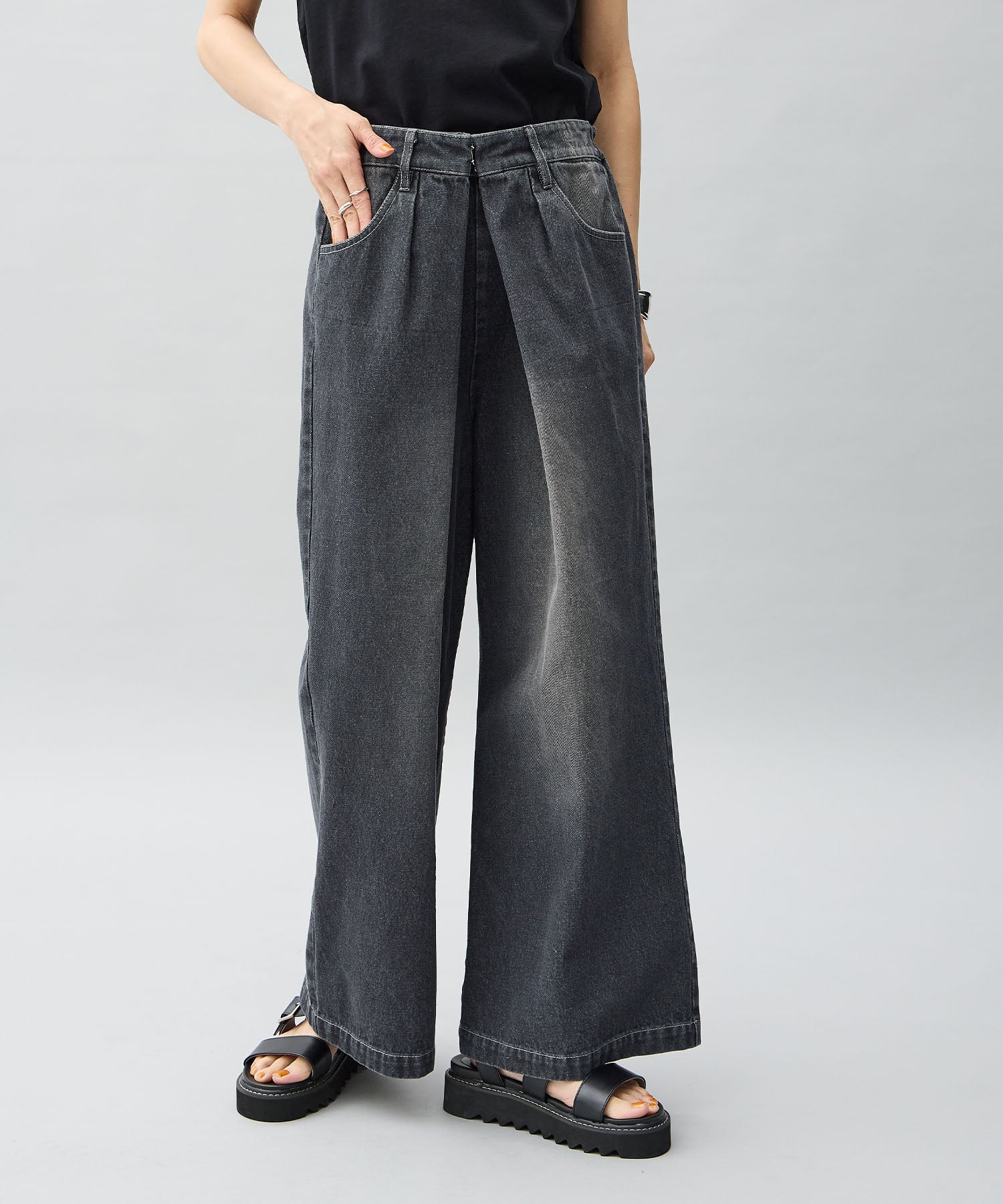 ONE'S TRUE Tack Denim Pants
