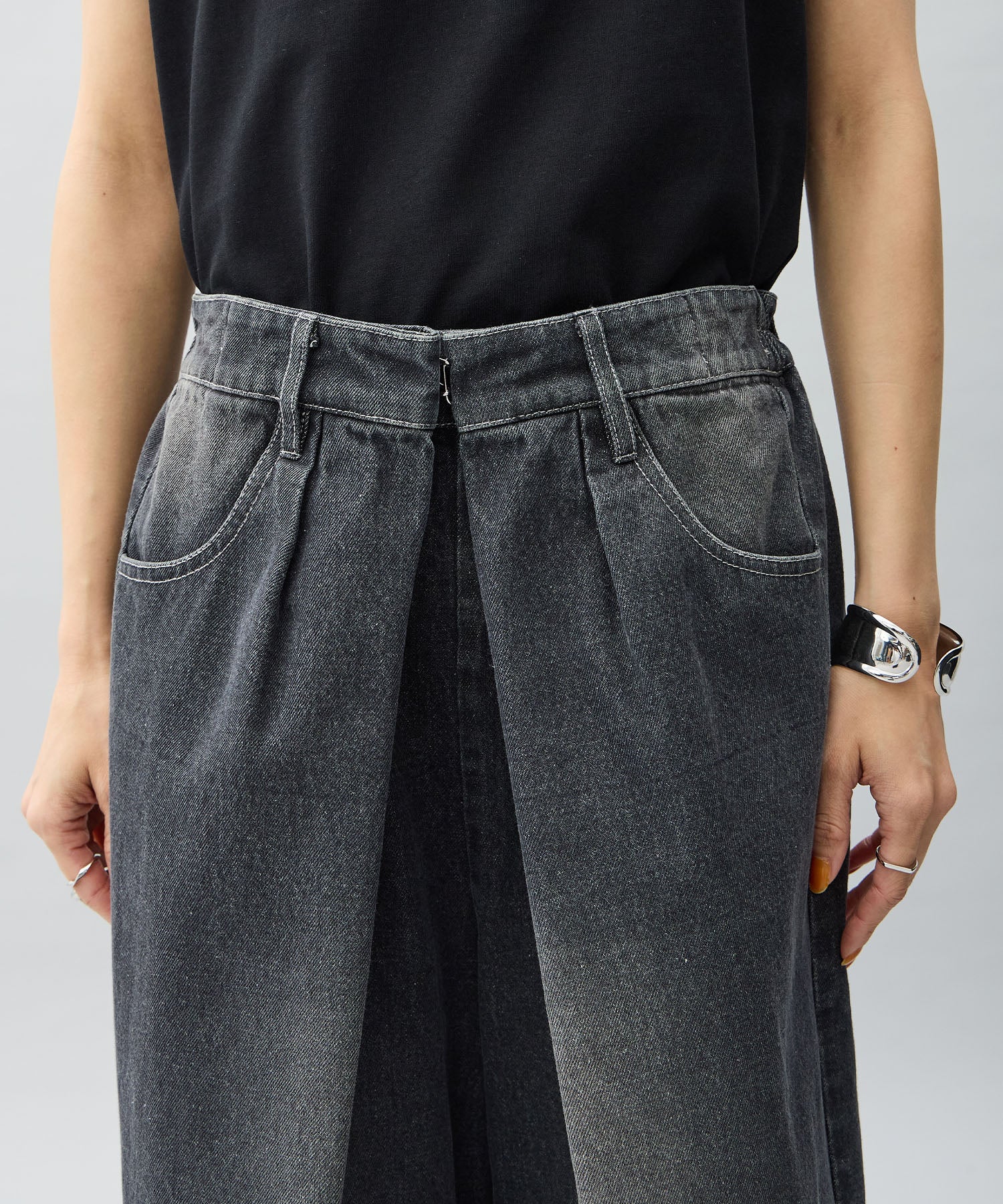 ONE'S TRUE Tack Denim Pants