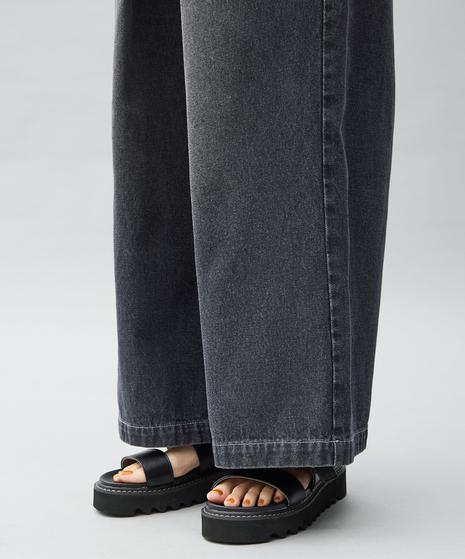 ONE'S TRUE Tack Denim Pants