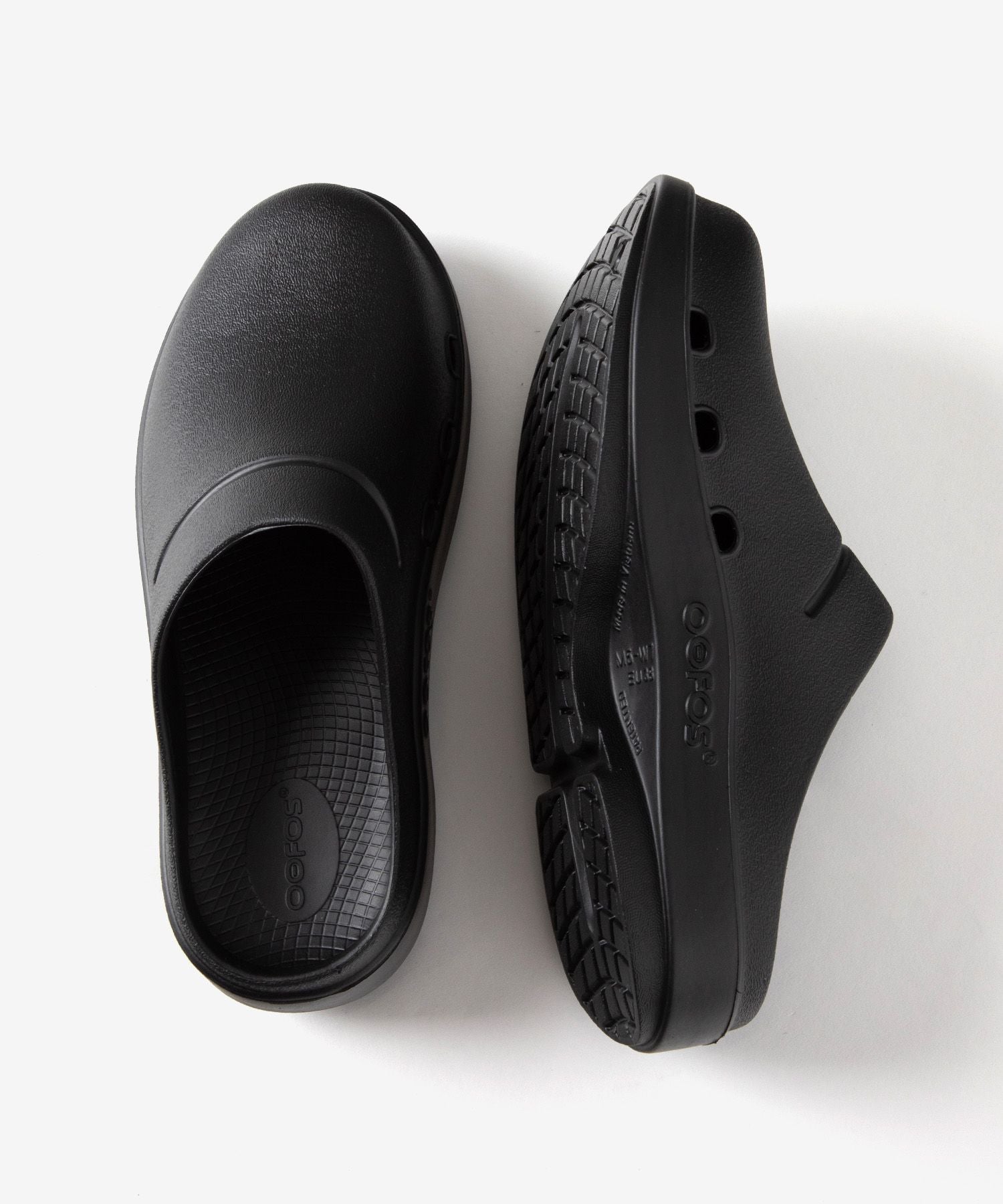 ウーフォス OOFOS ウーフォス OOFOS OOcloog ウークロッグ 1200 リカバリーサンダル ユニセックス サンダル シューズ （BLACK/ブラック） BLACK/ブラック