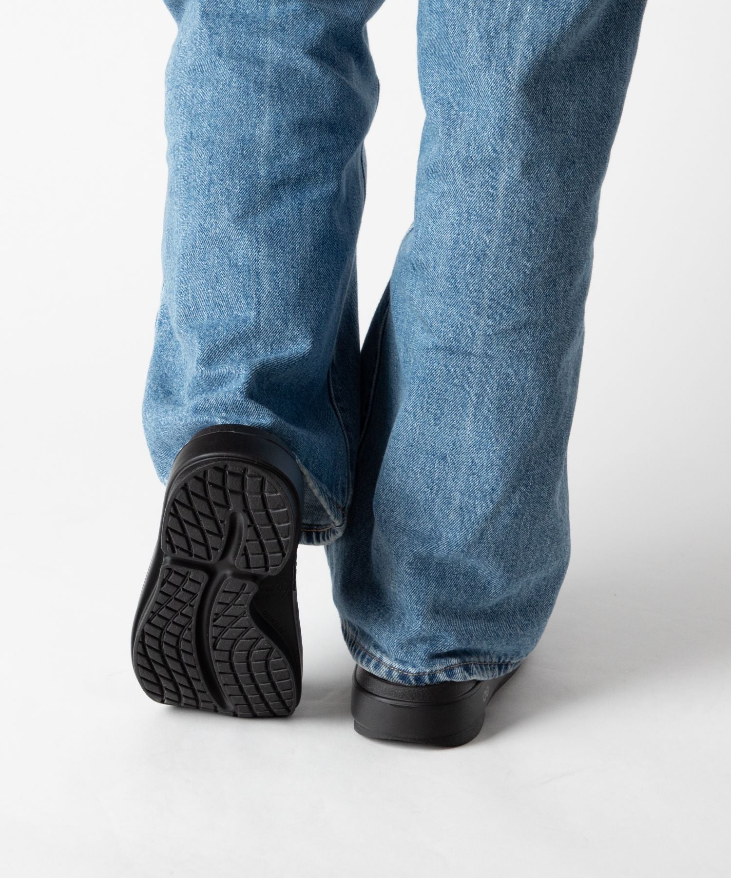 ウーフォス OOFOS ウーフォス OOFOS OOcloog ウークロッグ 1200 リカバリーサンダル ユニセックス サンダル シューズ （BLACK/ブラック） BLACK/ブラック