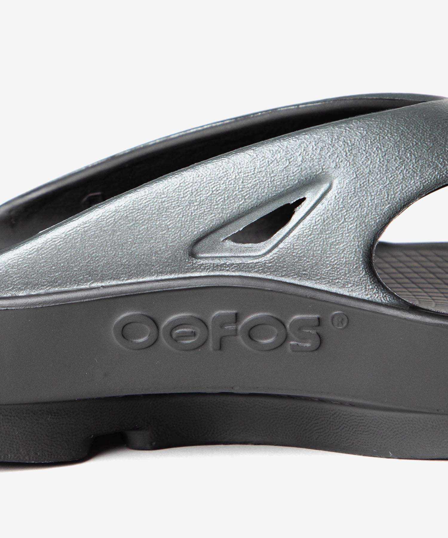 ウーフォス OOFOS ウーフォス OOFOS Thong Sandals トング サンダル OOriginal Sport ウーオリジナル スポーツ 1001 リカバリーサンダル （BLK×GP/ブラック×グラファイト） BLK×GP/ブラック×グラファイト