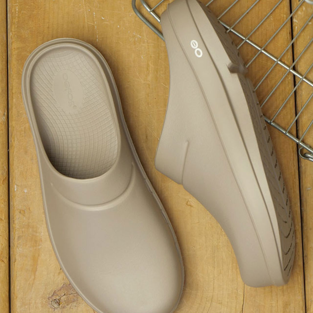ウーフォス OOFOS OOcloog Nomad [2000090102252] （Nomad） Nomad