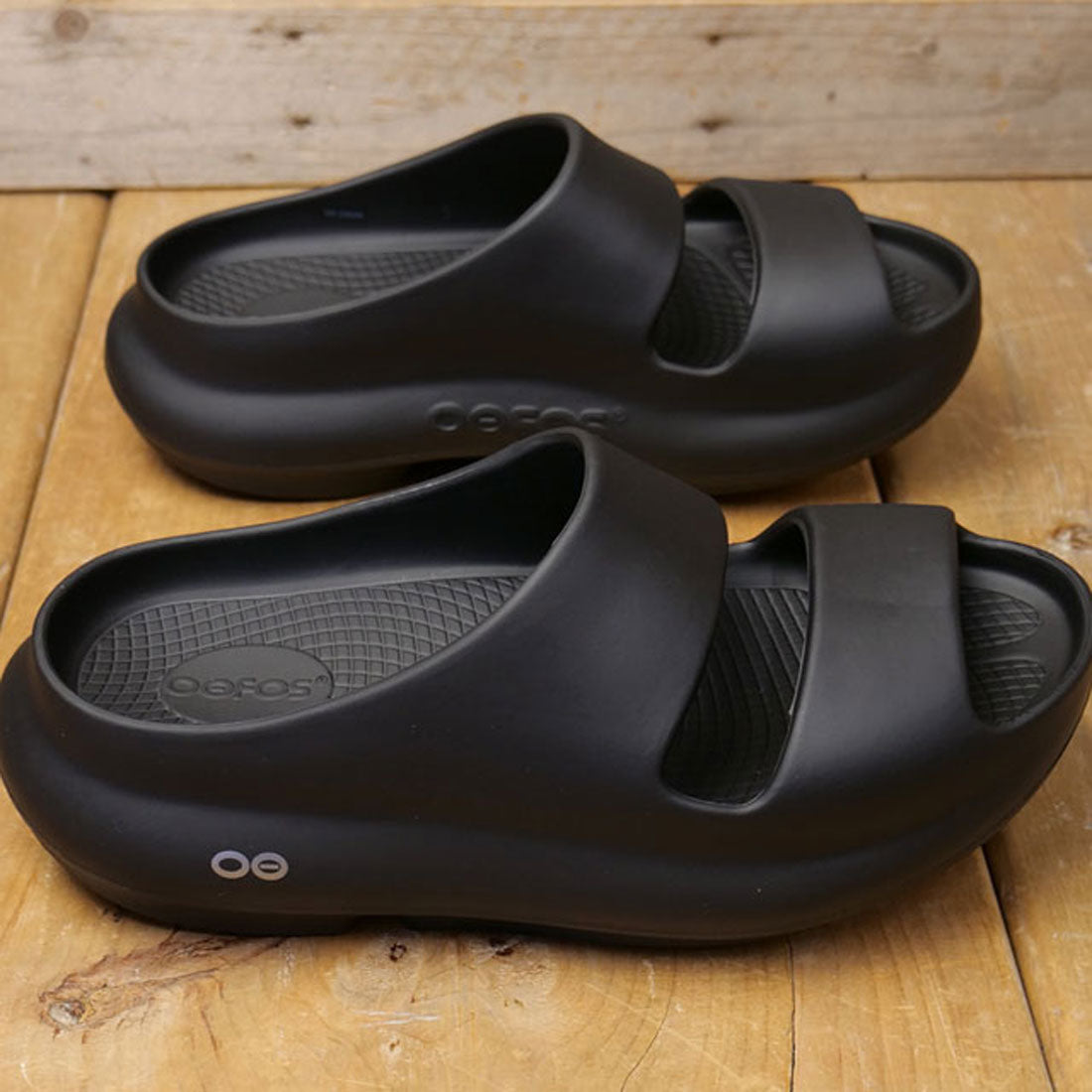 ウーフォス OOFOS OOyea Black [2000970050252] （Black） Black