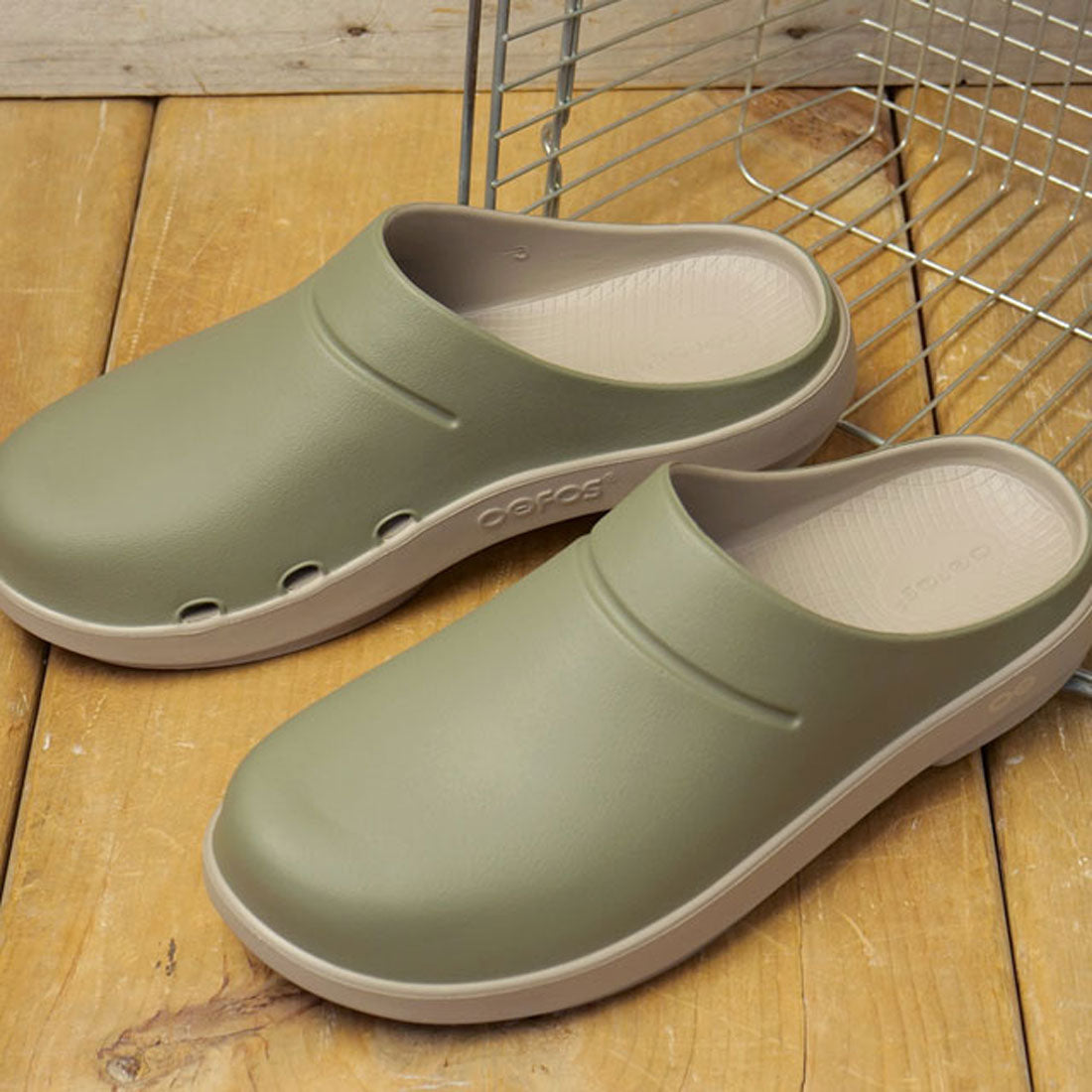 ウーフォス OOFOS OOcloog Luxe Nomad-Foliage [2000100186252] （Nomad-Foliage） Nomad-Foliage