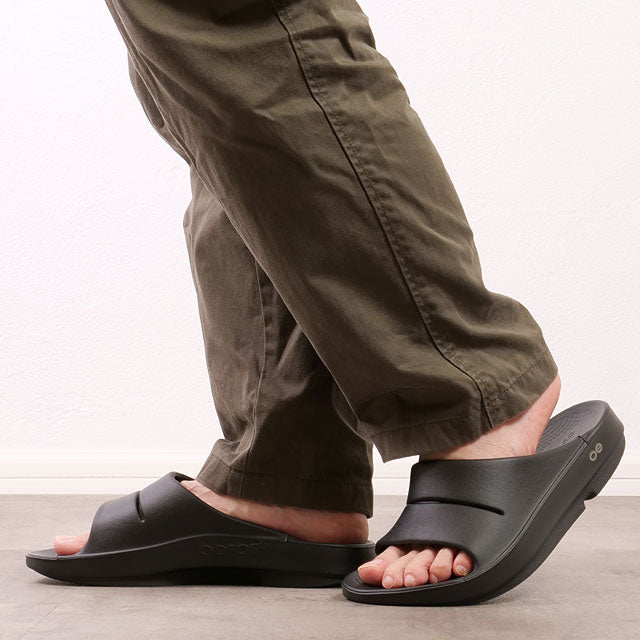 ウーフォス OOFOS Ooahh Black [2000020050211] （Black） Black