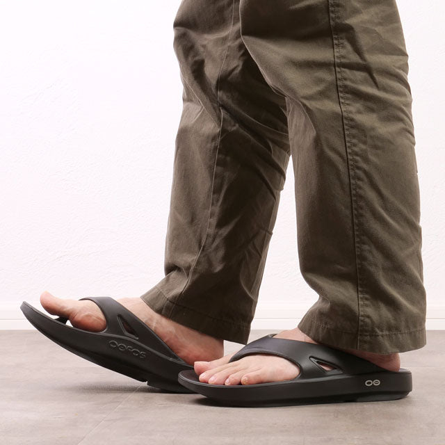 ウーフォス OOFOS Ooriginal Black [2000010050182] （Black） Black