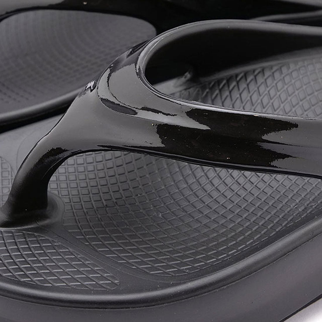 ウーフォス OOFOS OOmega Black [2000440050211 SS22]