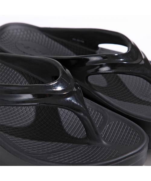 ウーフォス OOFOS OOFOS リカバリーサンダル OOMEGA ウーメガ 1410 （NOMAD/ベージュ） NOMAD/ベージュ