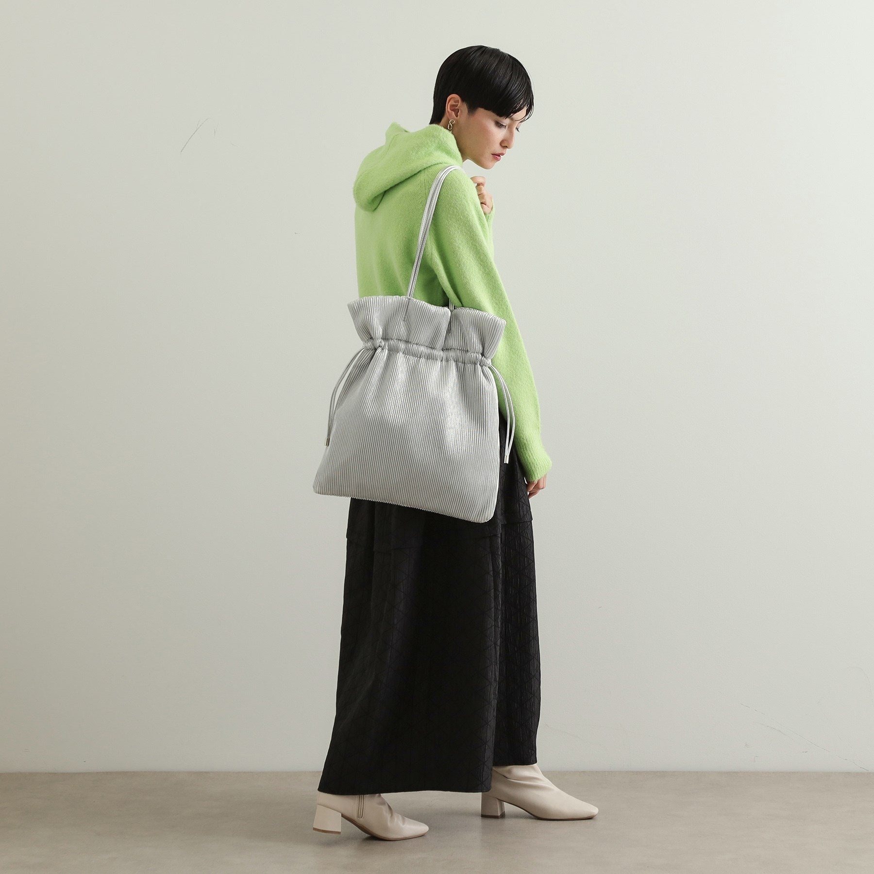 OPAQUE.CLIP OPAQUE.CLIP 【A4 Size Compatible】 Pleated Drawstring Shoulder Bag