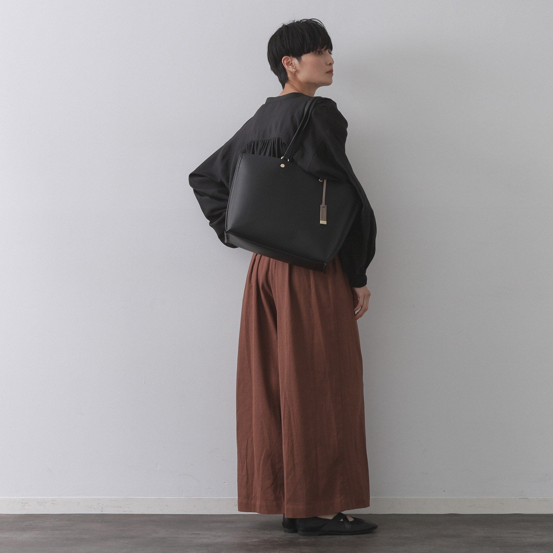 オペーク ドット クリップ OPAQUE.CLIP 【名品／A4サイズ対応】バイカラースムーストートバッグ （ブラウン(544)） ブラウン(544)