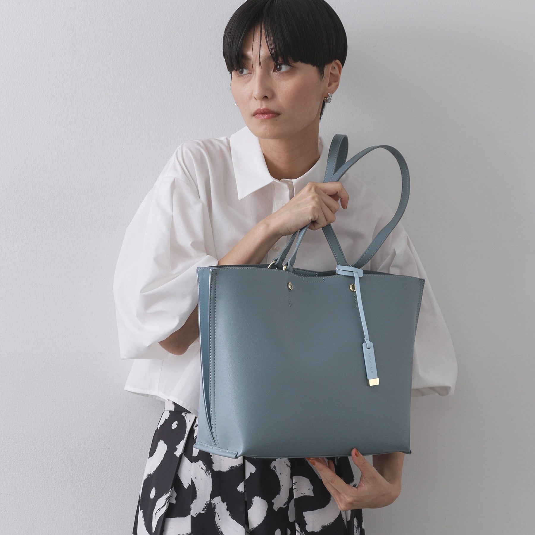 オペーク ドット クリップ OPAQUE.CLIP 【名品／A4サイズ対応】バイカラースムーストートバッグ （ブルー(892)） ブルー(892)