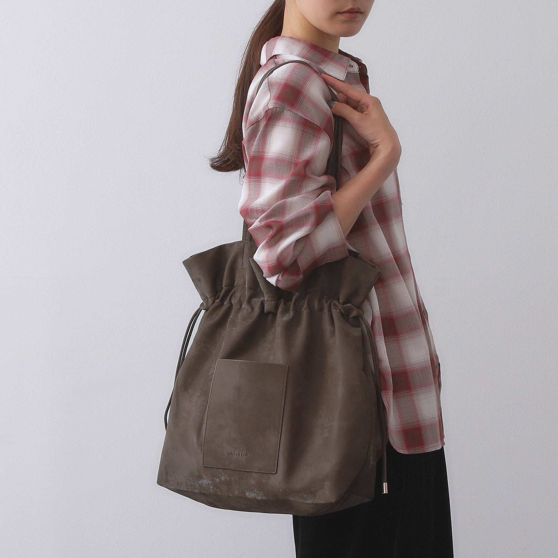 オペーク ドット クリップ OPAQUE.CLIP 【A4サイズ対応】ソフト合皮巾着ドローストリングトートバッグ （ライトベージュ(151)） ライトベージュ(151)