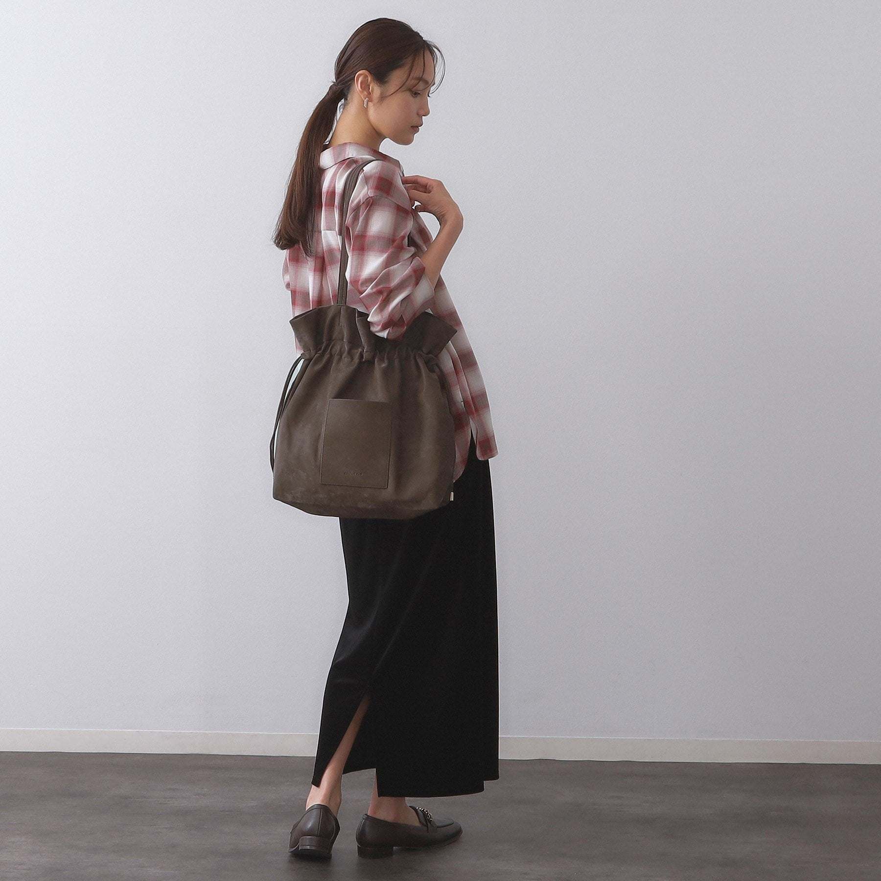 オペーク ドット クリップ OPAQUE.CLIP 【A4サイズ対応】ソフト合皮巾着ドローストリングトートバッグ （ライトベージュ(151)） ライトベージュ(151)