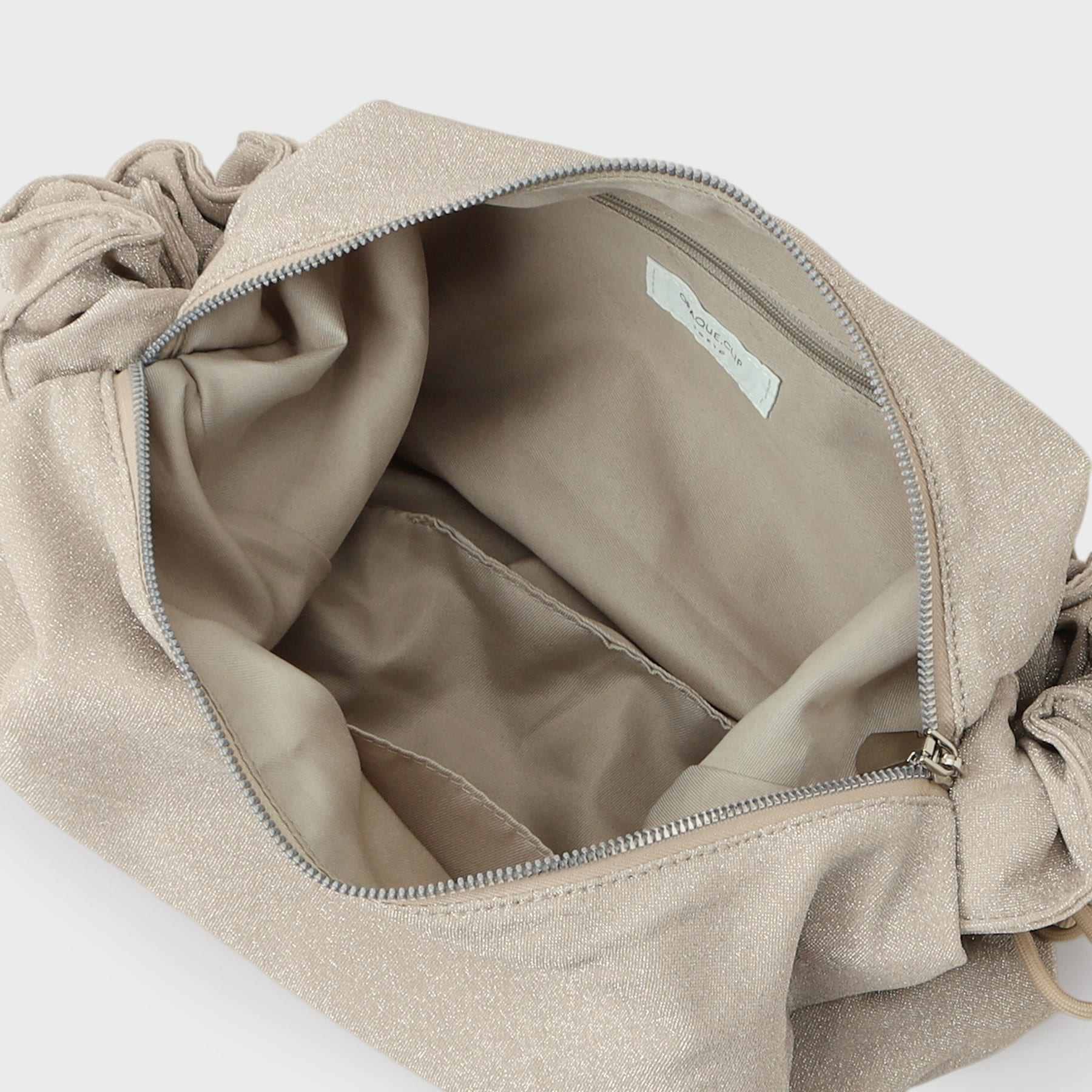 オペーク ドット クリップ OPAQUE.CLIP 【2WAY】ドロストフリルハンドルラメミドルショルダーバッグ （ブラック(019)） ブラック(019)