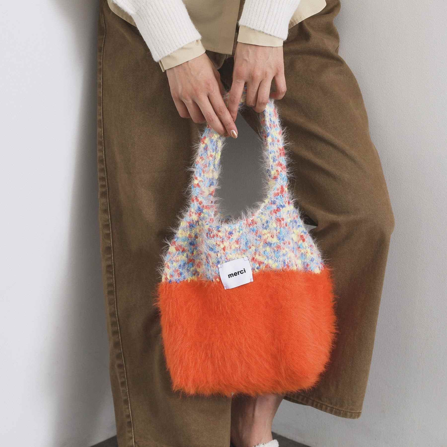 オペーク ドット クリップ OPAQUE.CLIP フェザーヤーンマルチカラーニットバッグ （オレンジ(067)） オレンジ(067)