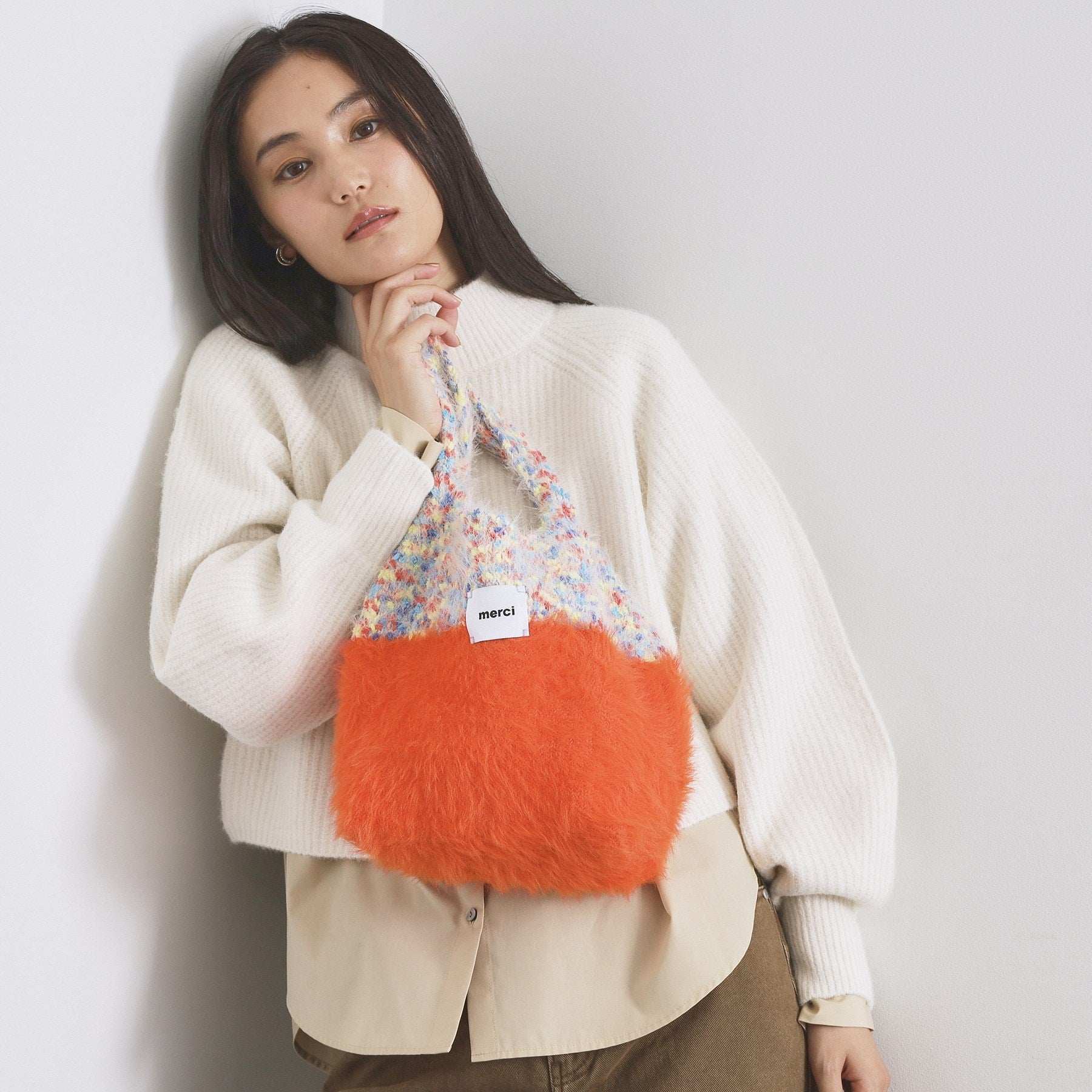 オペーク ドット クリップ OPAQUE.CLIP フェザーヤーンマルチカラーニットバッグ （オレンジ(067)） オレンジ(067)