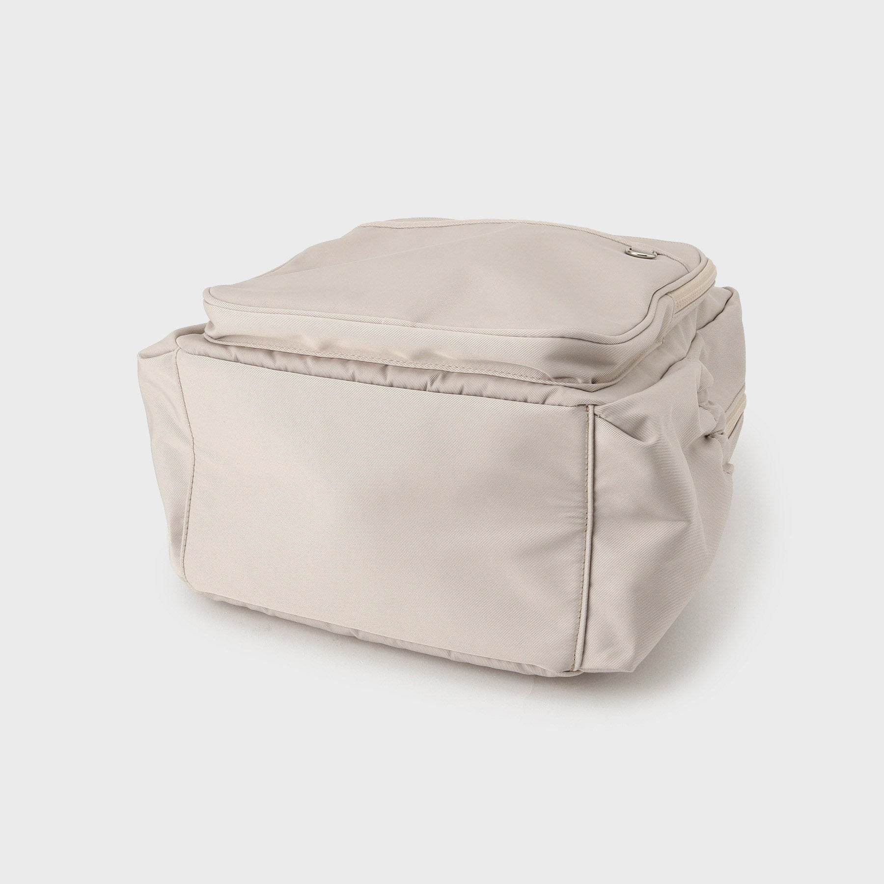 オペーク ドット クリップ OPAQUE.CLIP フロントポケットデザインリュック【2WAY／マルチポケット】 （ベージュ(052)） ベージュ(052)