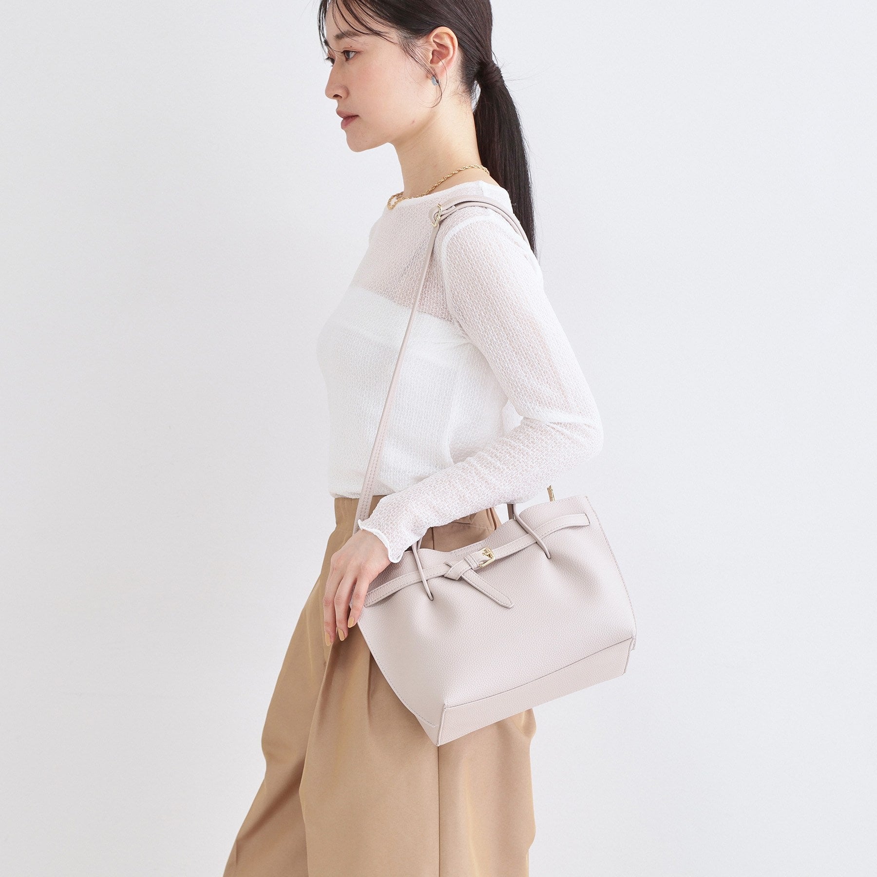 オペーク ドット クリップ OPAQUE.CLIP ベルトデザイン軽量シュリンク合皮ミドル （ブラック(019)） ブラック(019)