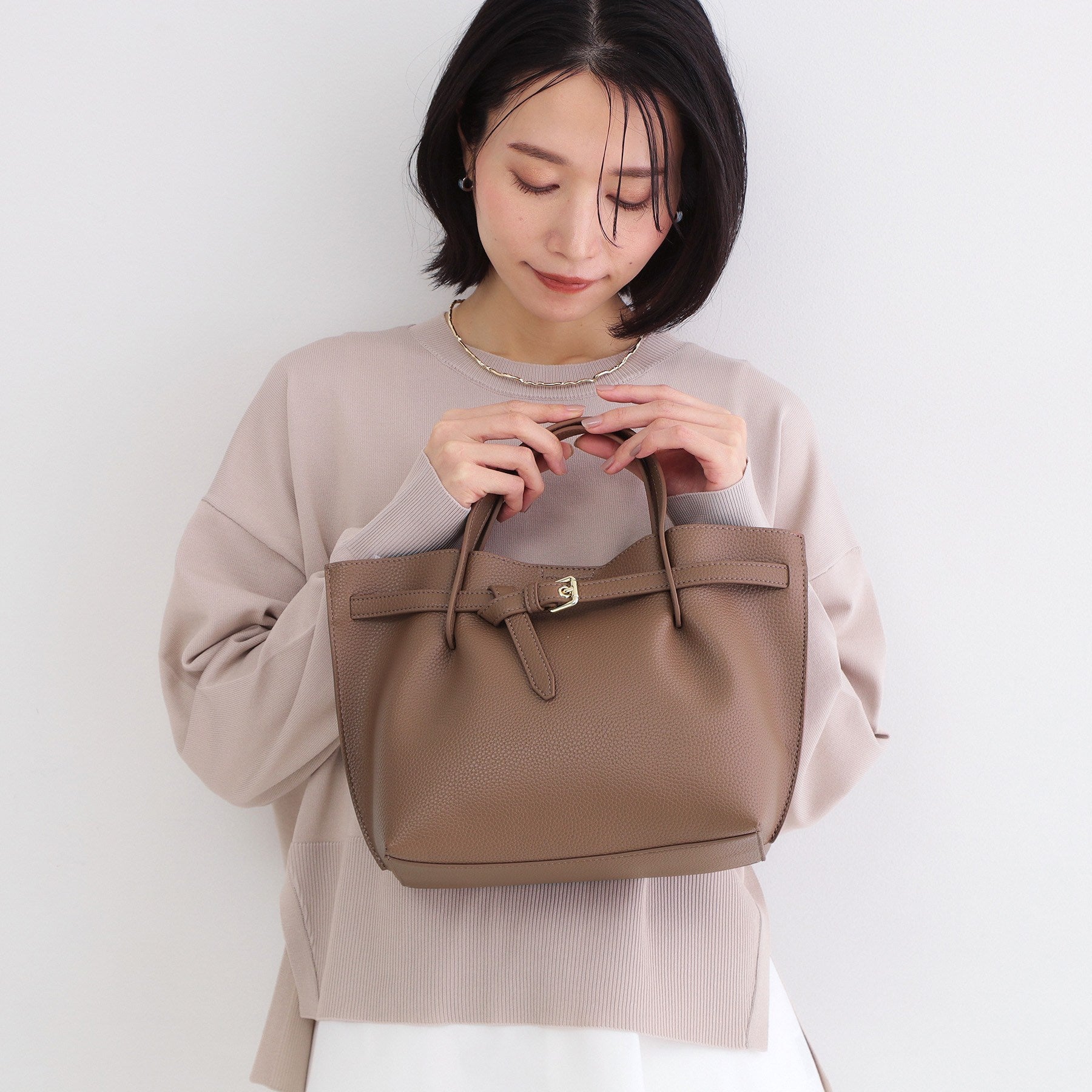 オペーク ドット クリップ OPAQUE.CLIP ベルトデザイン軽量シュリンク合皮ミドル （ブラック(019)） ブラック(019)